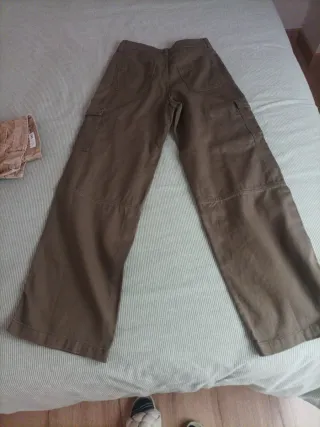 Pantalón ancho cargo verde