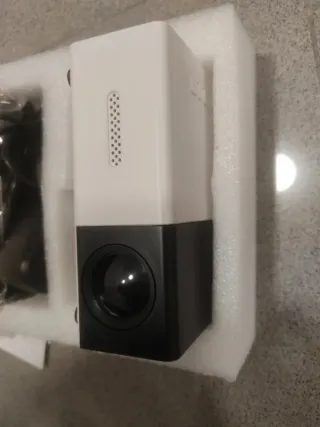 Mini proyector LED portátil