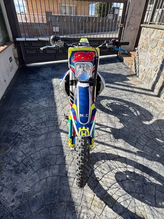 Husqvarna fe 250 ¡COMO NUEVA!
