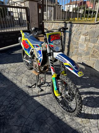 Husqvarna fe 250 ¡COMO NUEVA!