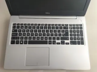 Portátil Dell Inspiron 5570