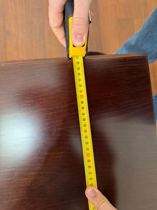 Mesa de centro de madera oscura