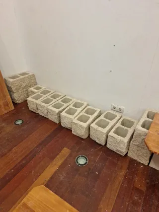 32 Bloques de hormigón