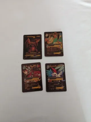 Cartas Pokémon de color negro