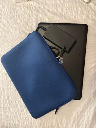 HP Pavilion i5 GTX 1050 + Funda Azul