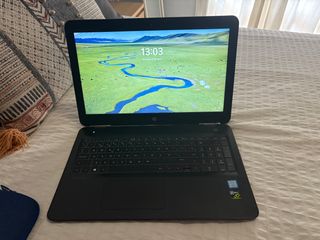HP Pavilion i5 GTX 1050 + Funda Azul