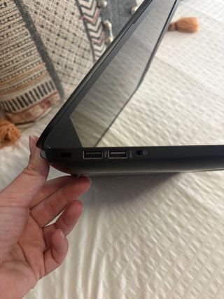 HP Pavilion i5 GTX 1050 + Funda Azul