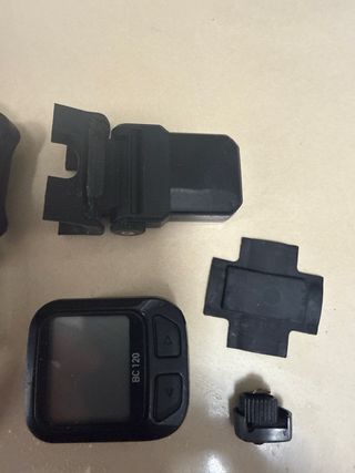 Ciclocomputador y luces bicicleta