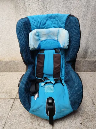 Silla de coche para bebé color azul