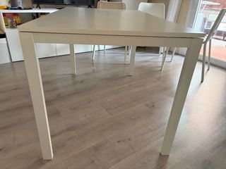 Mesa comedor VIHALS blanca 125x74 cm