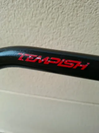 Patinete infantil negro y rojo