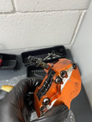 Staffa Stage6 per pinza radiale e pinza