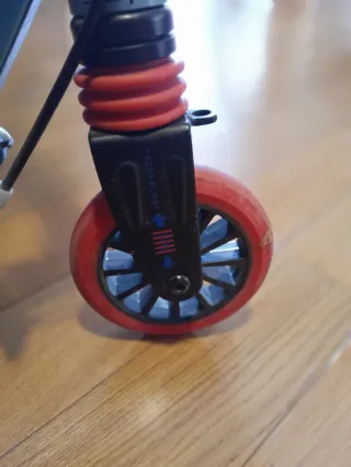 Patinete infantil, para niños de 6 a 9 años.