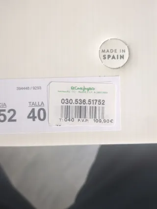 Sandalias Hispanitas tacón corto negros.