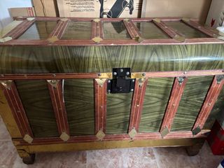 Baúl antiguo madera y cristal
