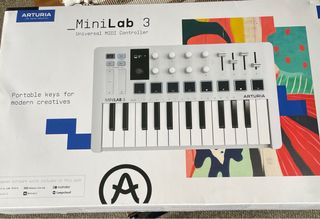 Arturia MiniLab 3 - Controlador MIDI