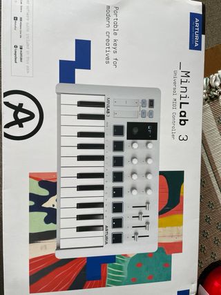 Arturia MiniLab 3 - Controlador MIDI
