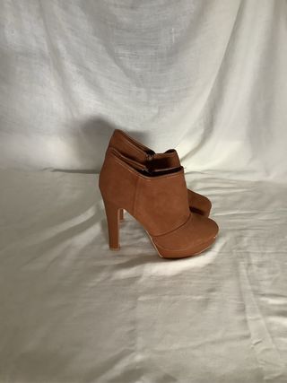Botines tacón marrones