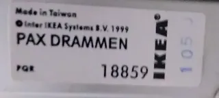 Armario IKEA Metal Cristal.