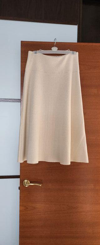 Falda midi Zara beige