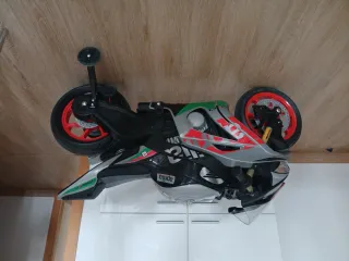 Moto eléctrica Aprilia 12V