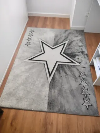 Alfombra estrellas gris y blanco
