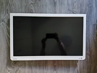 Televisor Toshiba Blanco 24" con DVD