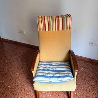 Sillón Balancín Tela y Madera