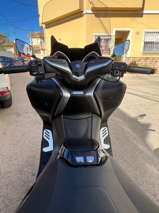 Yamaha TMAX 530 DX ABS Control Tracción