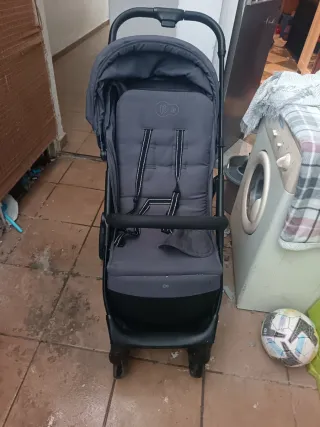 Carrito de bebé plegable