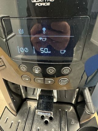 Cafetera Krups Quattro Force con molinillo