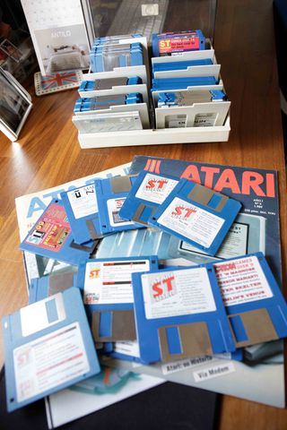 Ordenador Atari 1040 ST Gris