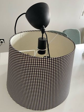 Lámpara de tulipa a cuadros