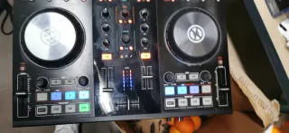Controlador DJ Traktor Kontrol S2
