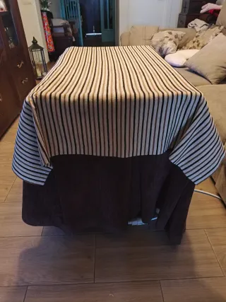 Mesa camilla con enagua y tapete