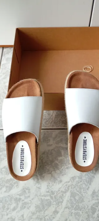 Sandalias blancas mujer