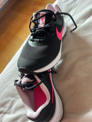 Zapatillas Nike Negras y Rosas