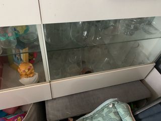 Mueble de salón blanco