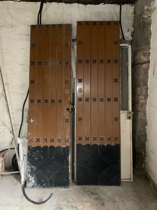 Puerta exterior madera maciza diseño