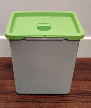 Cubo Basura Gris y Verde