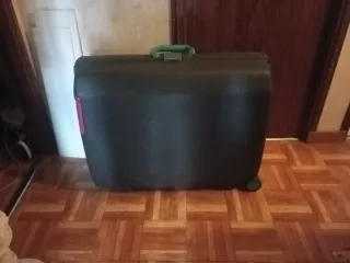 Maleta Samsonite Negra con Ruedas