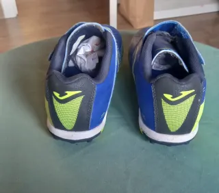 Zapatillas Adidas Negras y Rojas