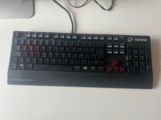 Teclado Gaming Ozone Strike Pro Negro