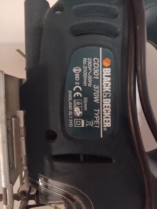 Sierra de calar Black & Decker CD301