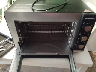 Horno convencional con grill. Silvercrest negro.