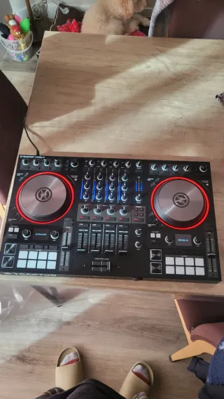 Traktor S4 MK3 Controlador DJ Native Instruments