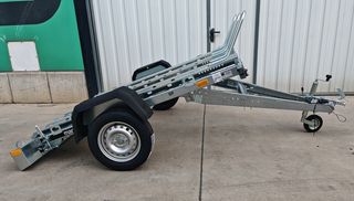 NUEVO: Remolque portamotos plegable y basculante