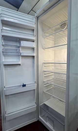 NEVERA VERTICAL SOLO NEVERA BOSCH BLANCO