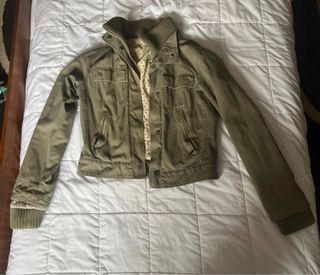 Cazadora Zara Verde Militar