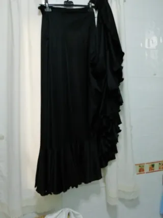Falda de baile negra con vuelo admite tb talla 38